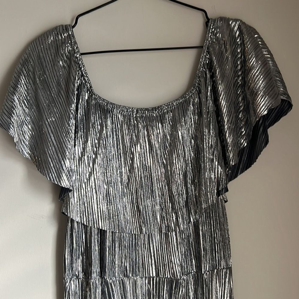 Metalic Silver Pleated Ruffle Jumpsuit - Picture 7 of 8